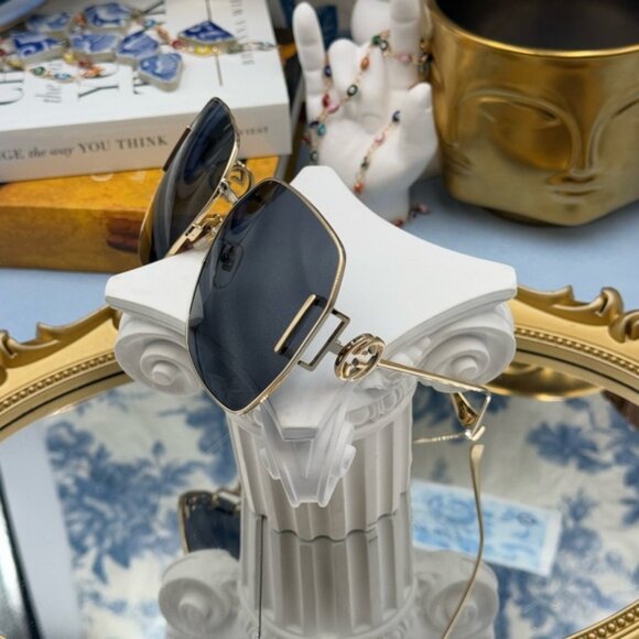 🆕 GUCCI 🧿 NWOT GG1207SA 002 Gold Rimmed Square Sunglasses, Grey Lens - Picture 8 of 16